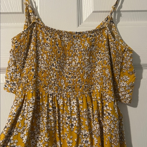 Mimi Chica Yellow Floral Midi Dress - Picture 6 of 7